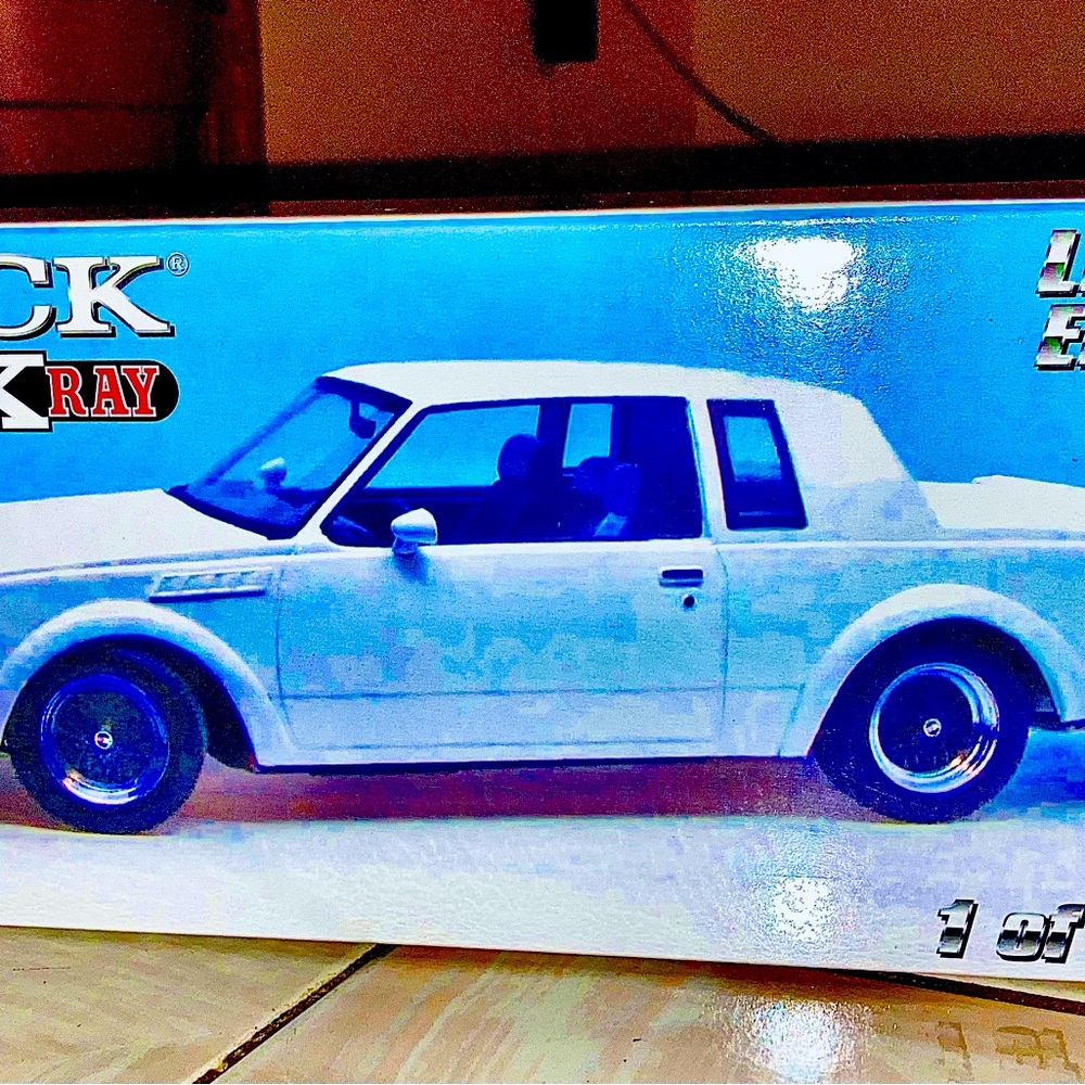 GMP 1:18 Scale Diecast 1987 Buick GNX X-Ray